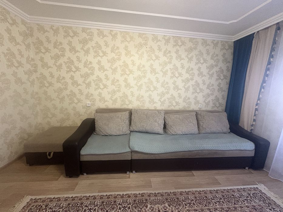 Продается диван в хорошем состоянии