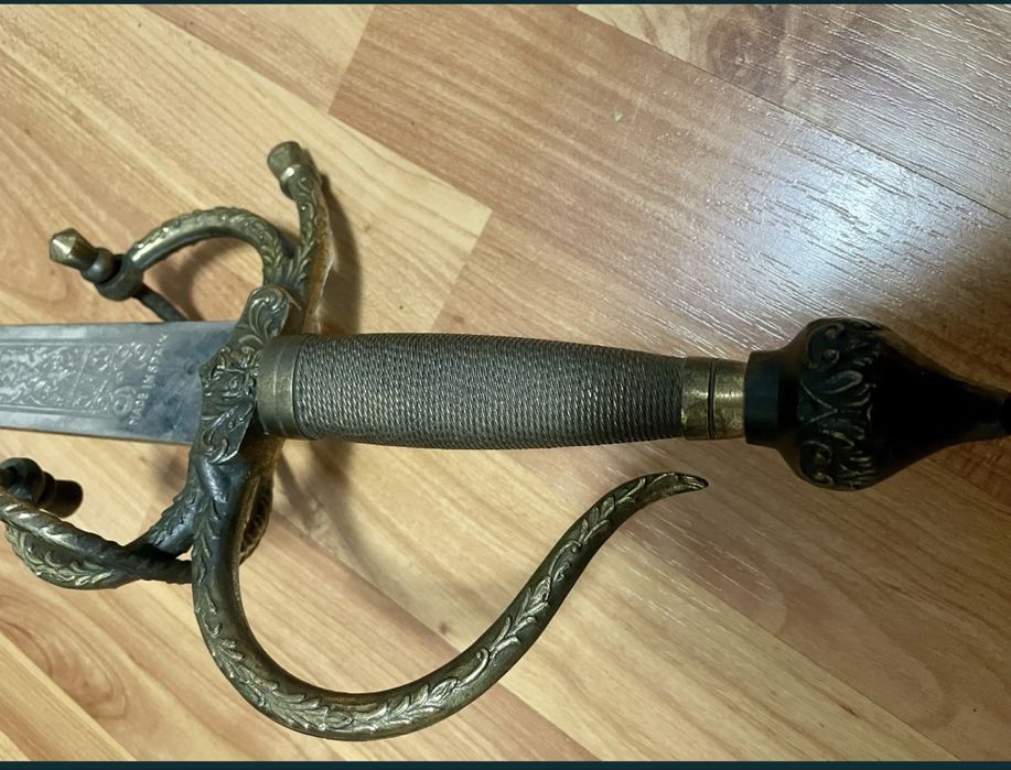 Vand sabie veche spaniola incrustata lungime totala cu maner 104cm