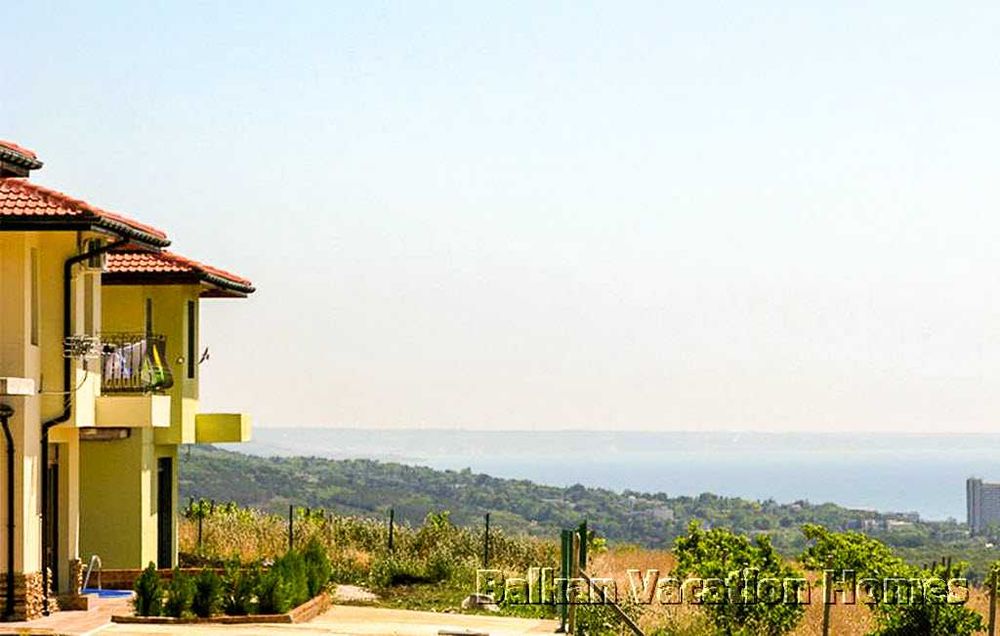 Вили близо до Албена с невероятна морска панорама