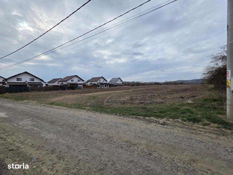Teren de vanzare zona ideala, 50 arii, utilitati la drum, langa Medex