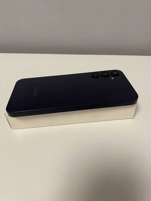 Samsung A15 / 4Gb / 128Gb / Display fisurat ( nu afectaza cu nimic )