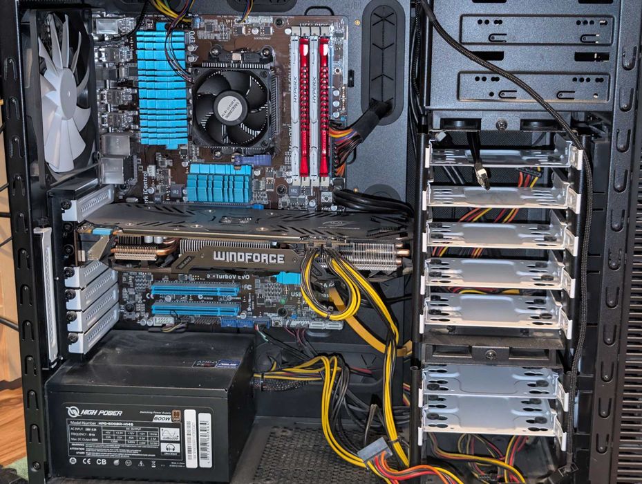 PC Gaming & Workstation 32 GB RAM DDR3 ASUS M5A97 R2.0 + Gigabyte Windforce G1