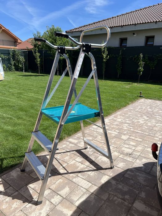 Scara Aluminiu cu platforma Dresing