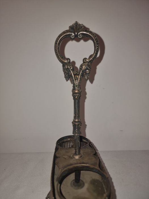 Suport metalic vintage cu mâner, decor clasic