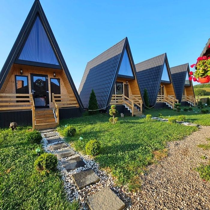 Vand casute tip A 7 x 7m din lemn