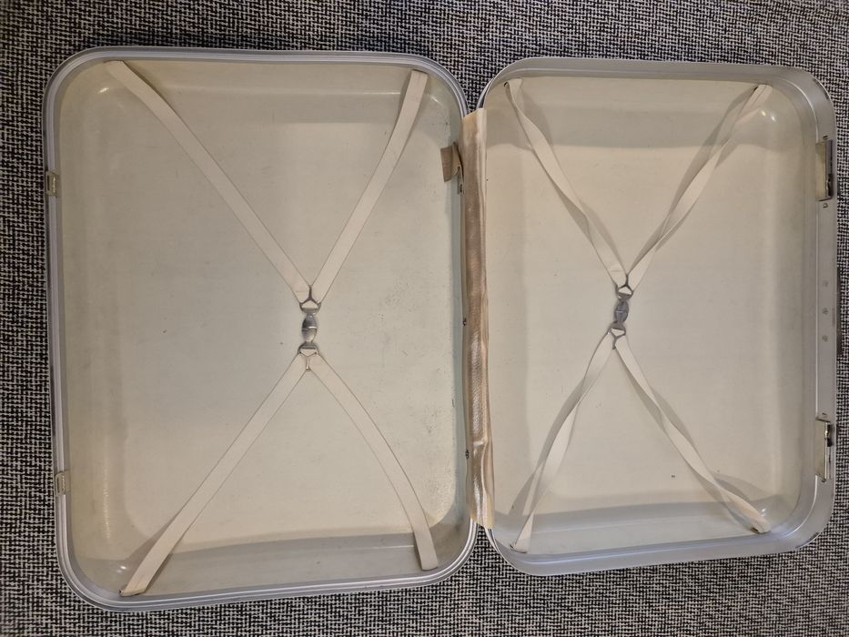 Geamantan de voaiaj negru, de colectie