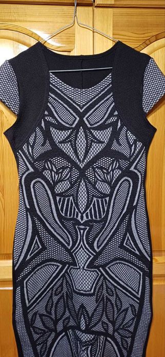 Рокля Шикозна, Елегантна и Красива ! НОВА!