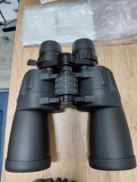 Продам бинокль 10-30×50 Zoom