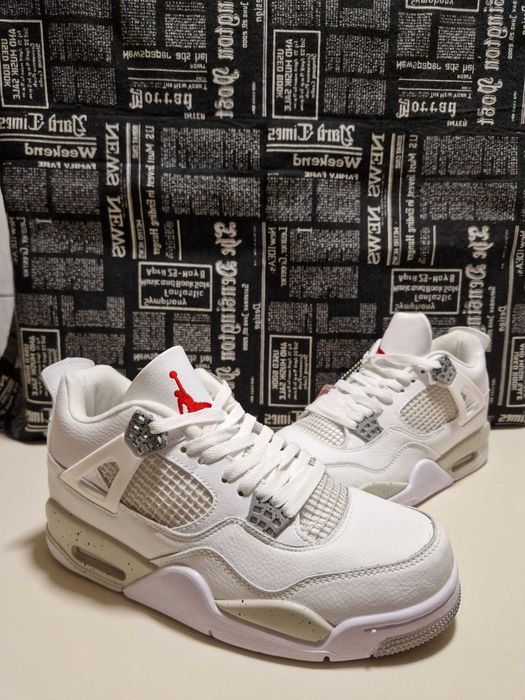Air Jordan 4 Retro White Oreo