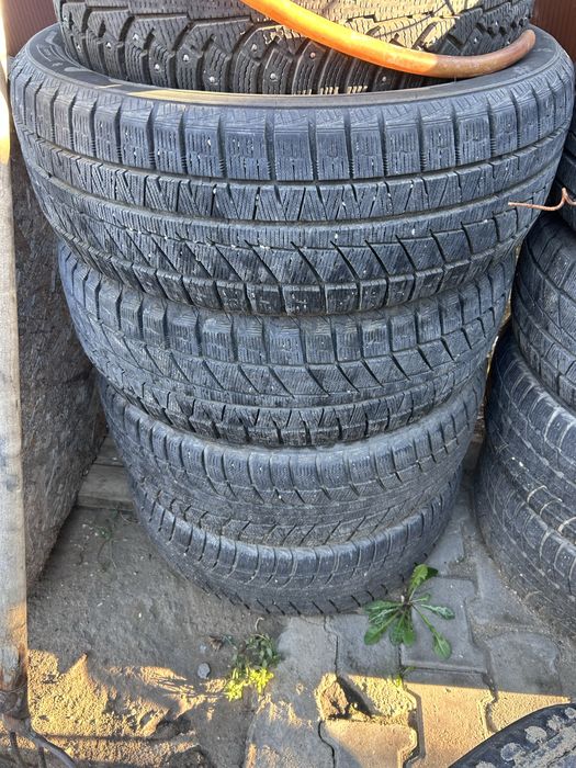 Продам диски и покрышки на хайлендер
