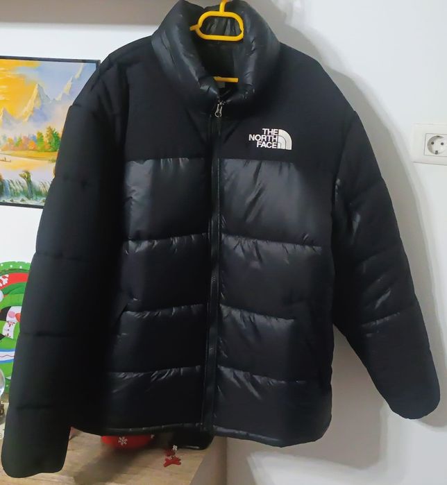 Vând geaca North Face