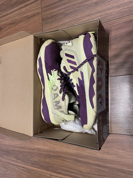 Оригинальные кроссовки Adidas