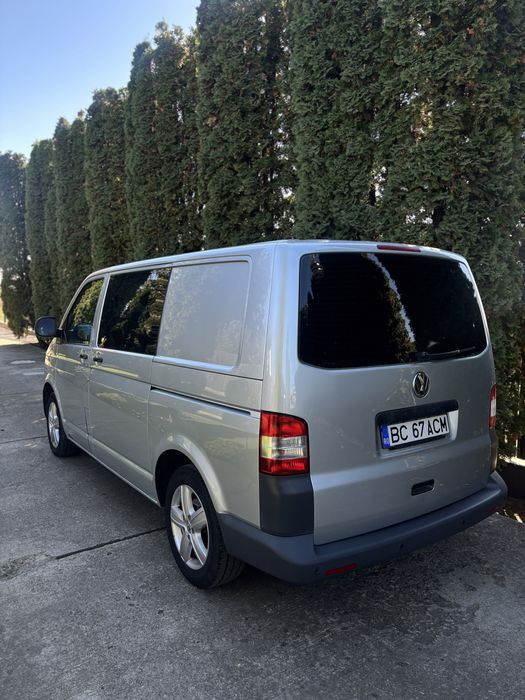 VOLKSWAGEN Transporter 2012 — imagine 3