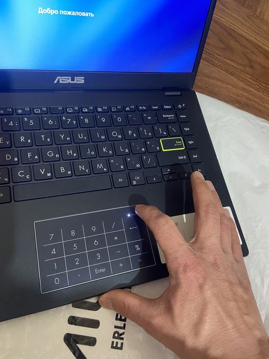 ASUS новый Стильный