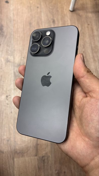 Iphone 15 pro max 256 гб идеал
