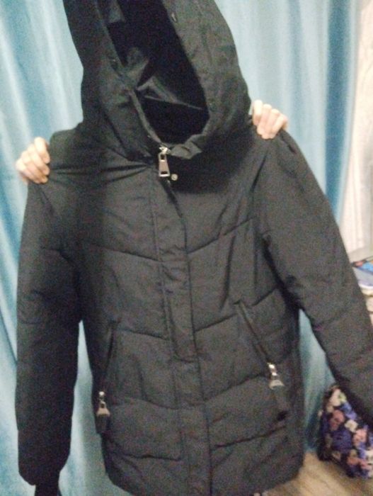 Продам две куртки детские