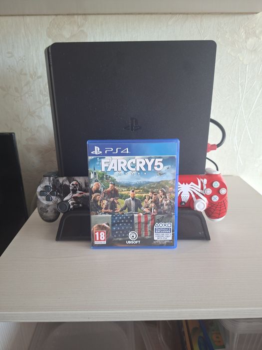 Продам PS4 Slim память 1 ТБ