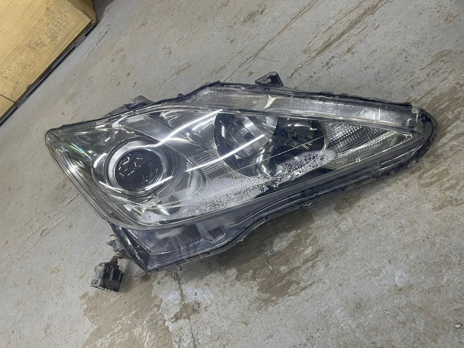 Фары передние Lexus is250