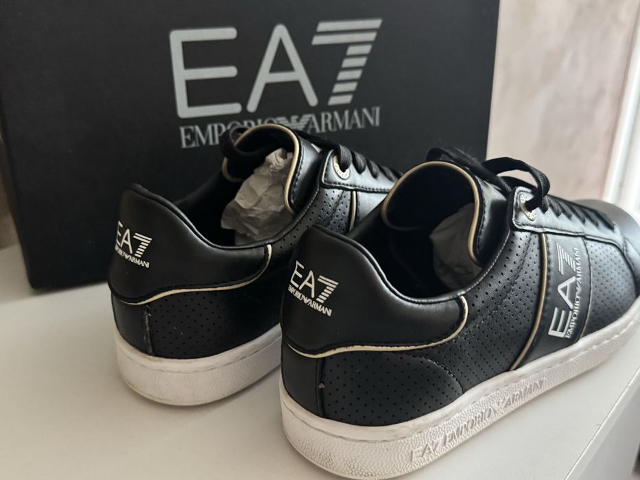 Дамски маратонки EA7, 37 номер