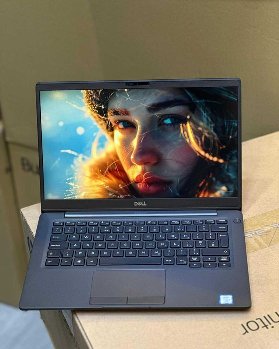 Лаптоп Dell Latitude 7300 Intel® i7-8665U, 32GB DDR4, 1ТВ SSD