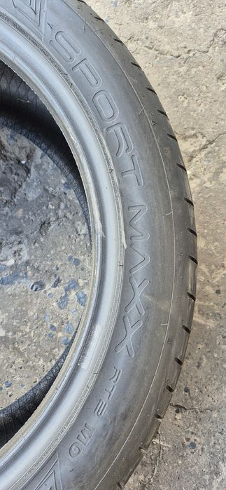 4 anvelope vara ca noi,fata Michelin 255/45/20,spate Dunlop 285/40/20.Pretul este pe bucata