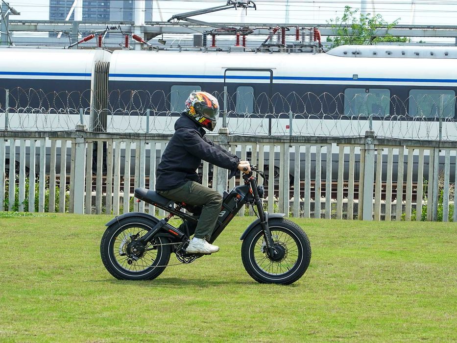 Eahora Romeo II – 2500W Електрически Fatbike с 52V 60AH