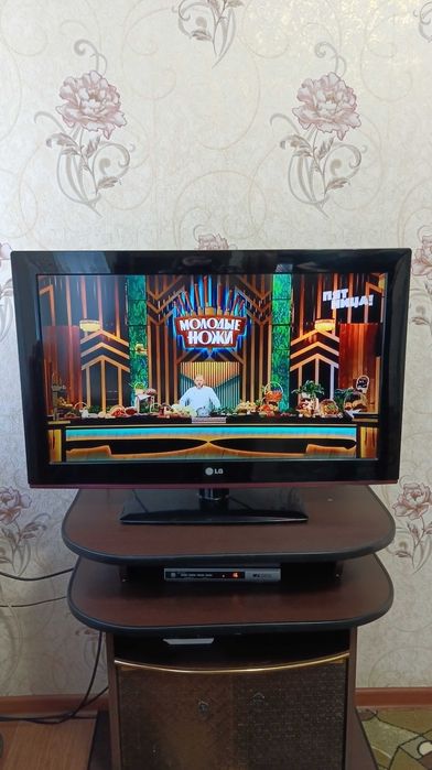 Продам телевизор LG. Б/У.