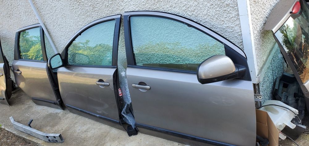 Нисан Ноте на части