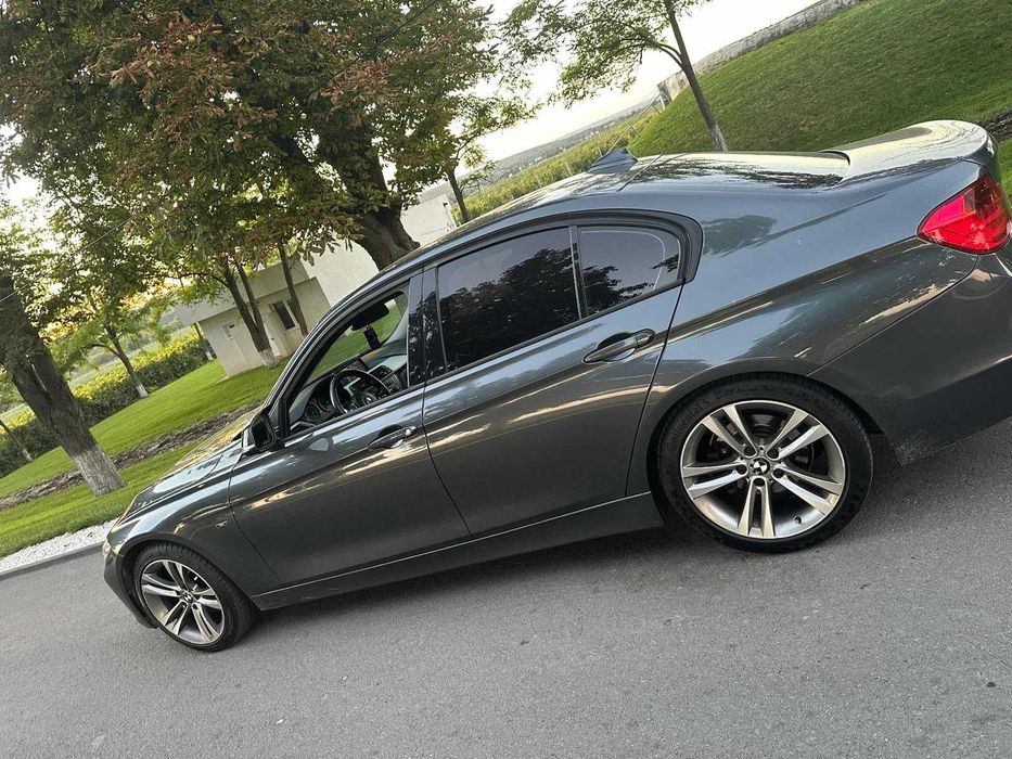 BMW Seria 3 2013 — imagine 3
