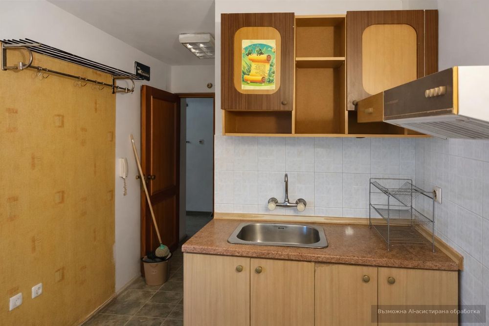 Продава се Едностаен апартамент в Бургас, Възраждане - 25 кв.м за 2280 €/кв.м - Снимка #2