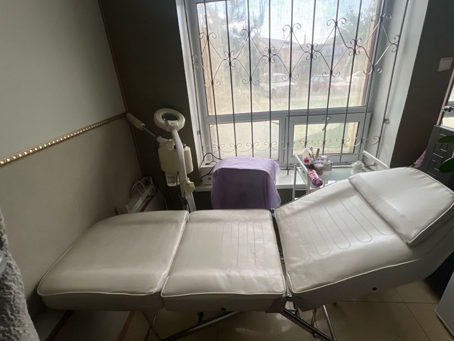 Продаю три кушетки