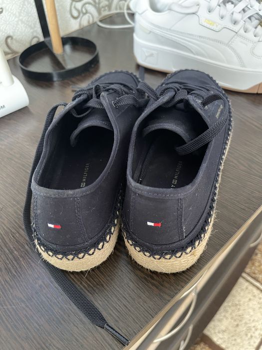 Продам кроссовки томми, оригинал