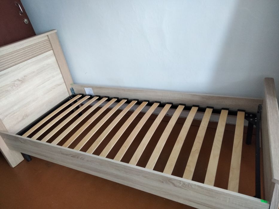 Кровать односпальная