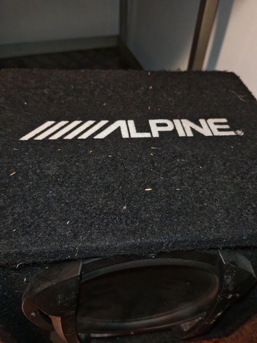 Субуфер Alpine,CD радио Sony,Усилвател Sony,4бр тонколони Alpine, кабе