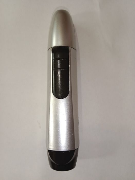 Продам триммер для носа и ушей.