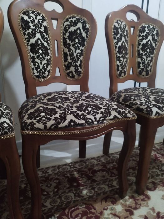 Mehmonhona uchun stol stul 12 tali