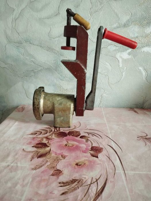Мясорубка ручная