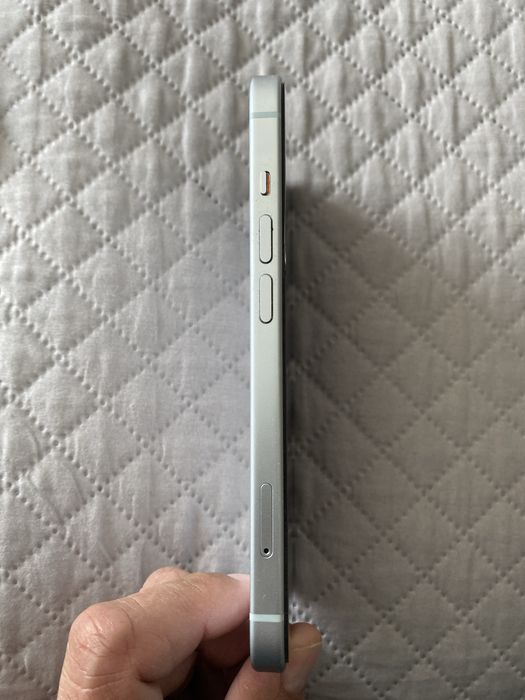 Iphone  15,256 gb,blue