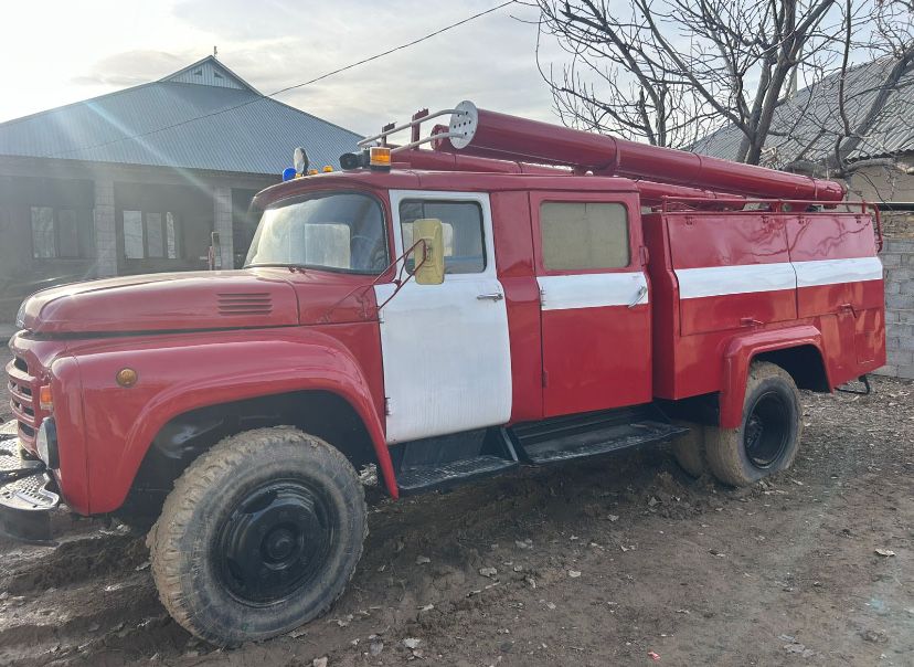 Пожарная машина Зил АЦ 40