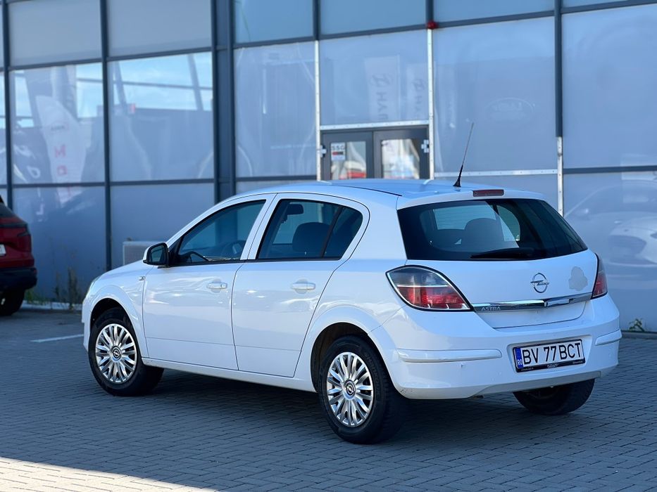 OPEL Astra 2013 — imagine 2