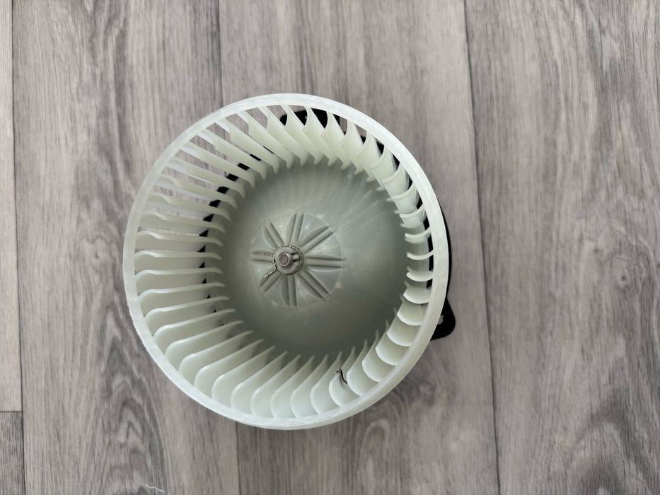 Вентилятор печки Land cruiser 100