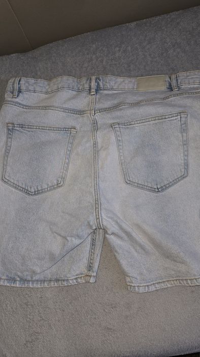 Pantaloni scurti de blugi zara