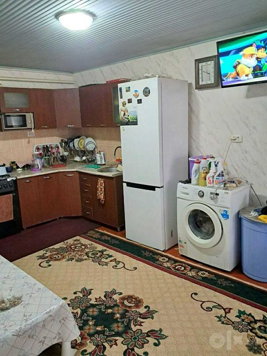 Файзли Ховли  сотилади . 4 хона Тайер Уй 6.5 сотик Кибрай рн Дархон