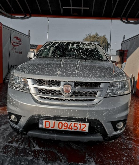 Fiat freemont pentru piese sau de reparat