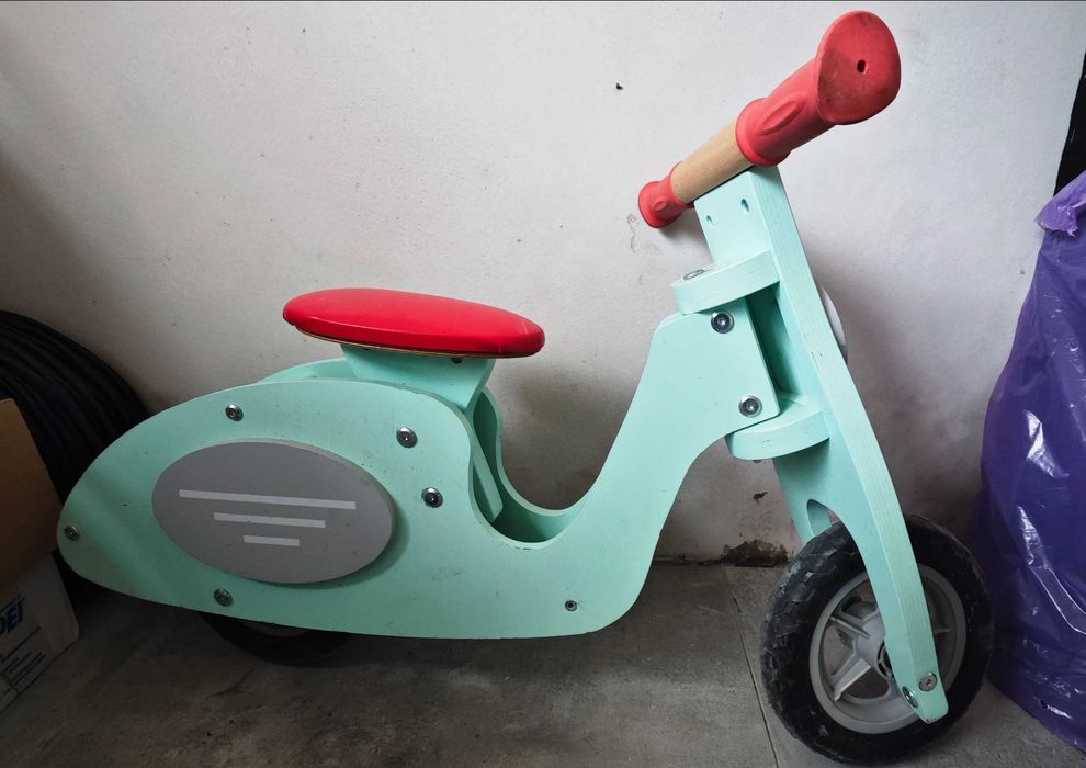 Дървено баланс колело Scooter Mint Janod