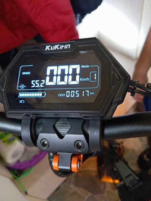 Продавам ел.тротинетка kukirin g2 master