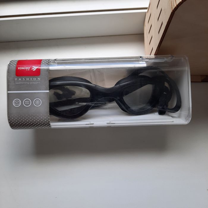 Очки для плавания