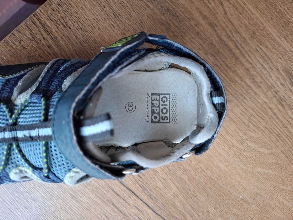 Сандали Тъмносин