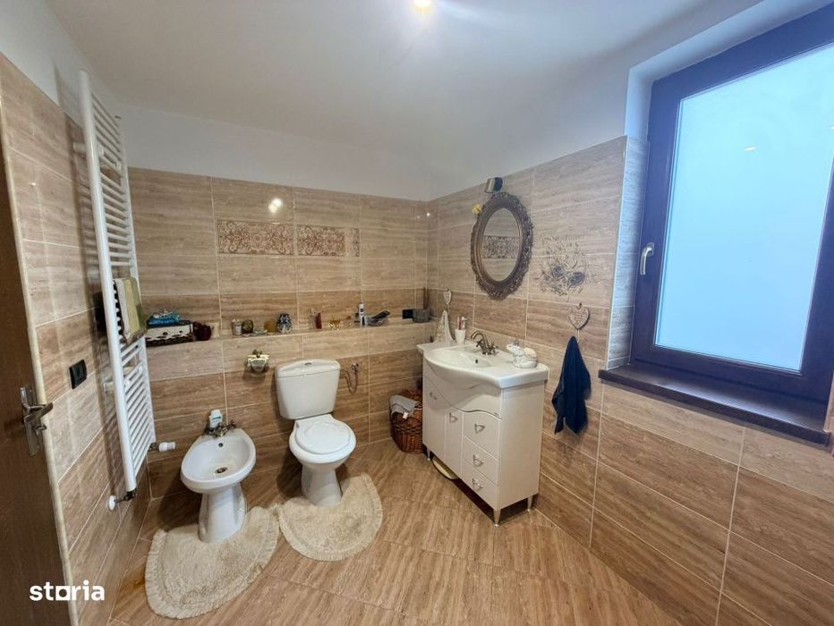 Casa P+1+M+gara, 285 mp, 600 mp teren, zona Bordei