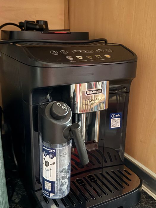 Кафе автомат DELONGHI